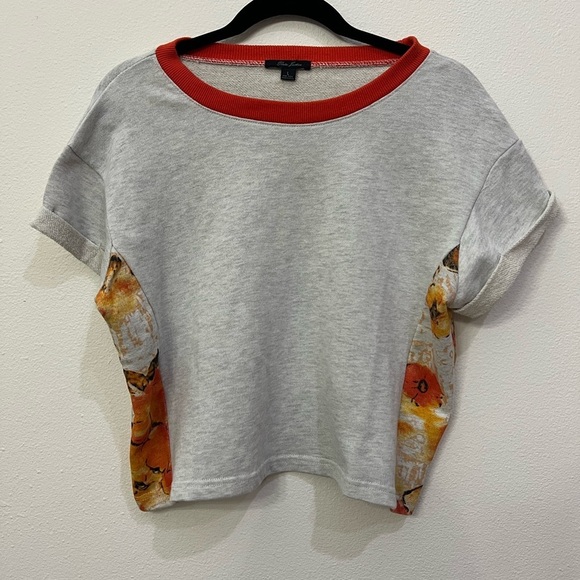 Poetic Justice Gray and Red Boxy Crop Sweatshirt Large - Picture 1 of 6